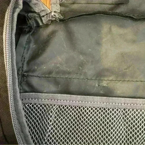 ๐ 6/$60 Outdoor Products Toiletry Bag Black Grey 11โH x 12.5โW x 2โD - Picture 4 of 8